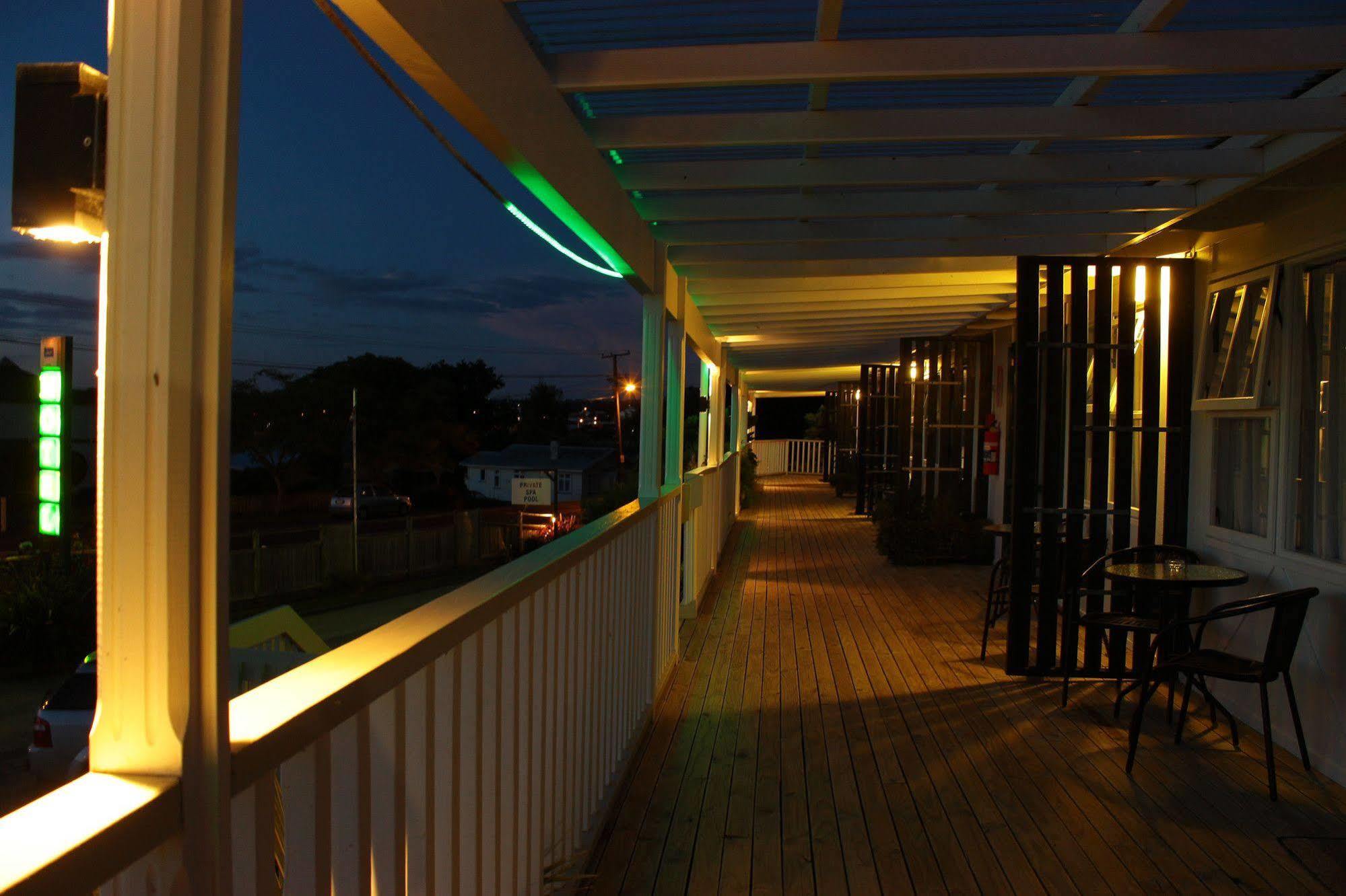 Te Awa Motel ワンガヌイ エクステリア 写真